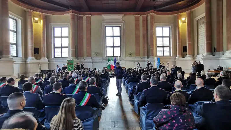 Un momento della cerimonia in Loggia - © www.giornaledibrescia.it