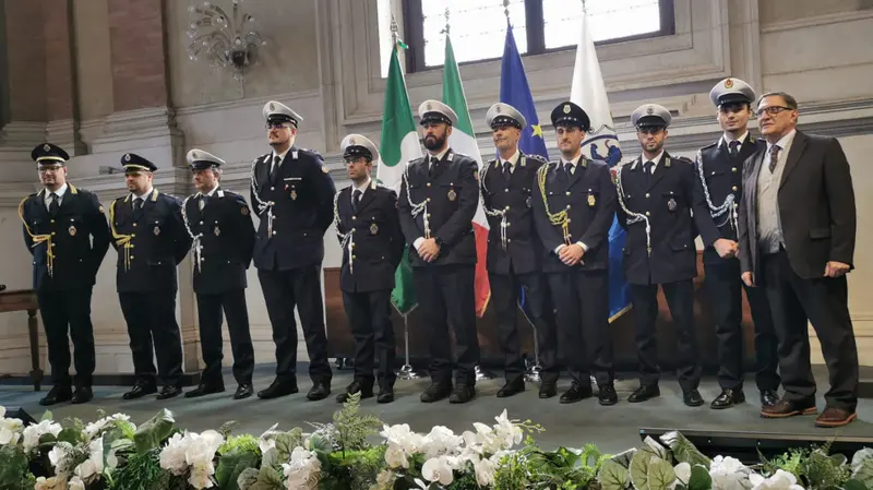 I dieci agenti di Desenzano - © www.giornaledibrescia.it