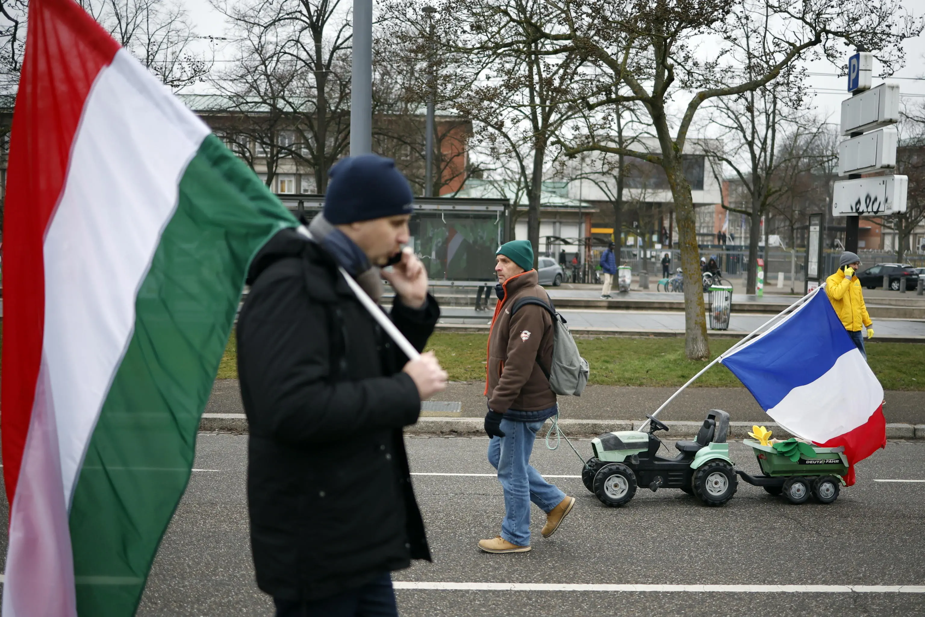 Agricoltori in piazza a Strasburgo