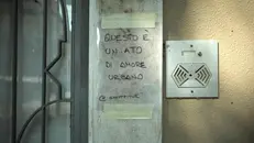 Il messaggio lasciato da Ghost Pitùr - © www.giornaledibrescia.it