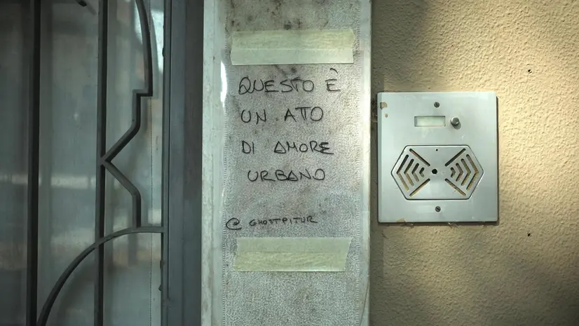 Il messaggio lasciato da Ghost Pitùr - © www.giornaledibrescia.it