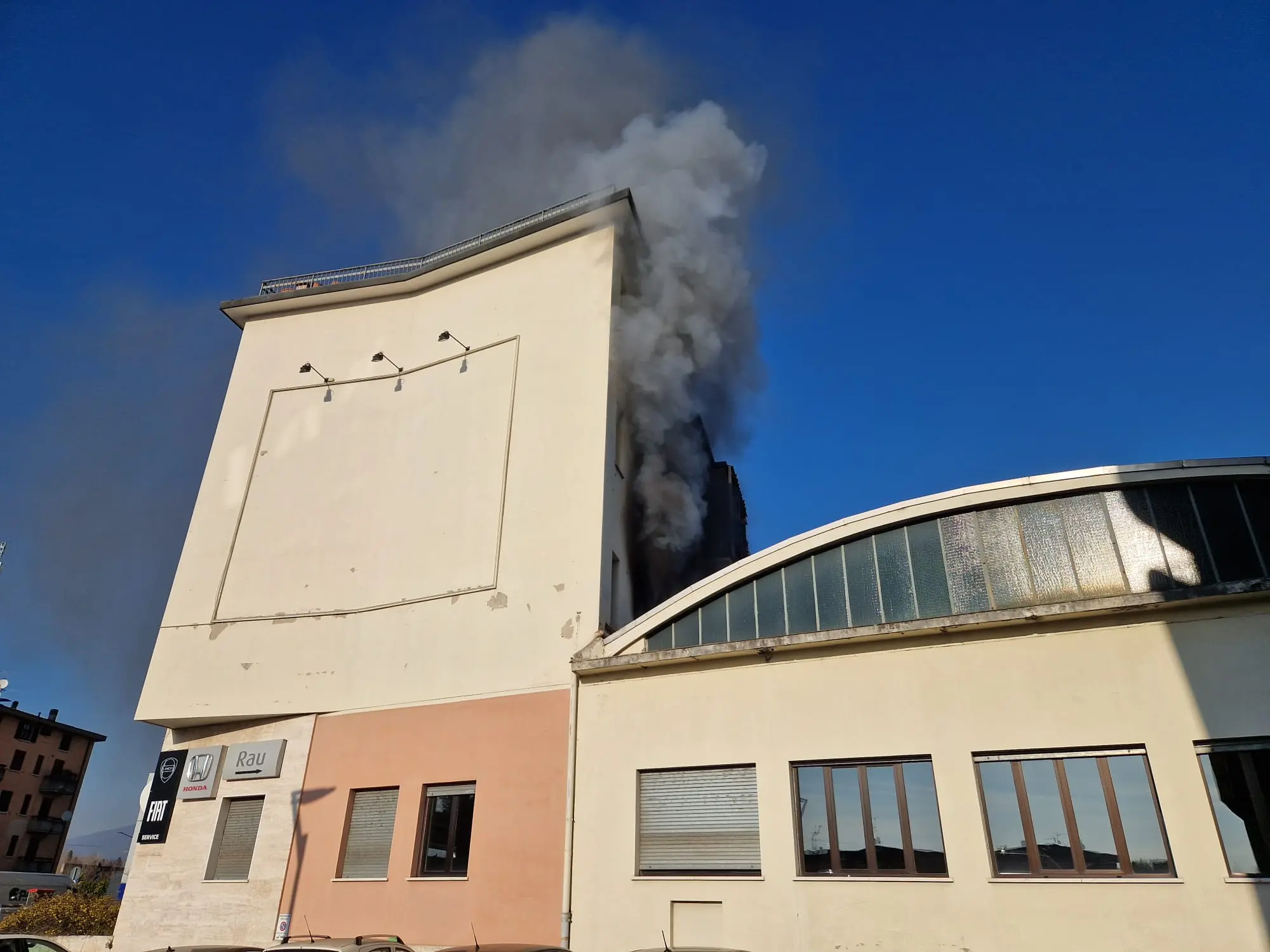 L'incendio tra via Togni e via Dalmazia