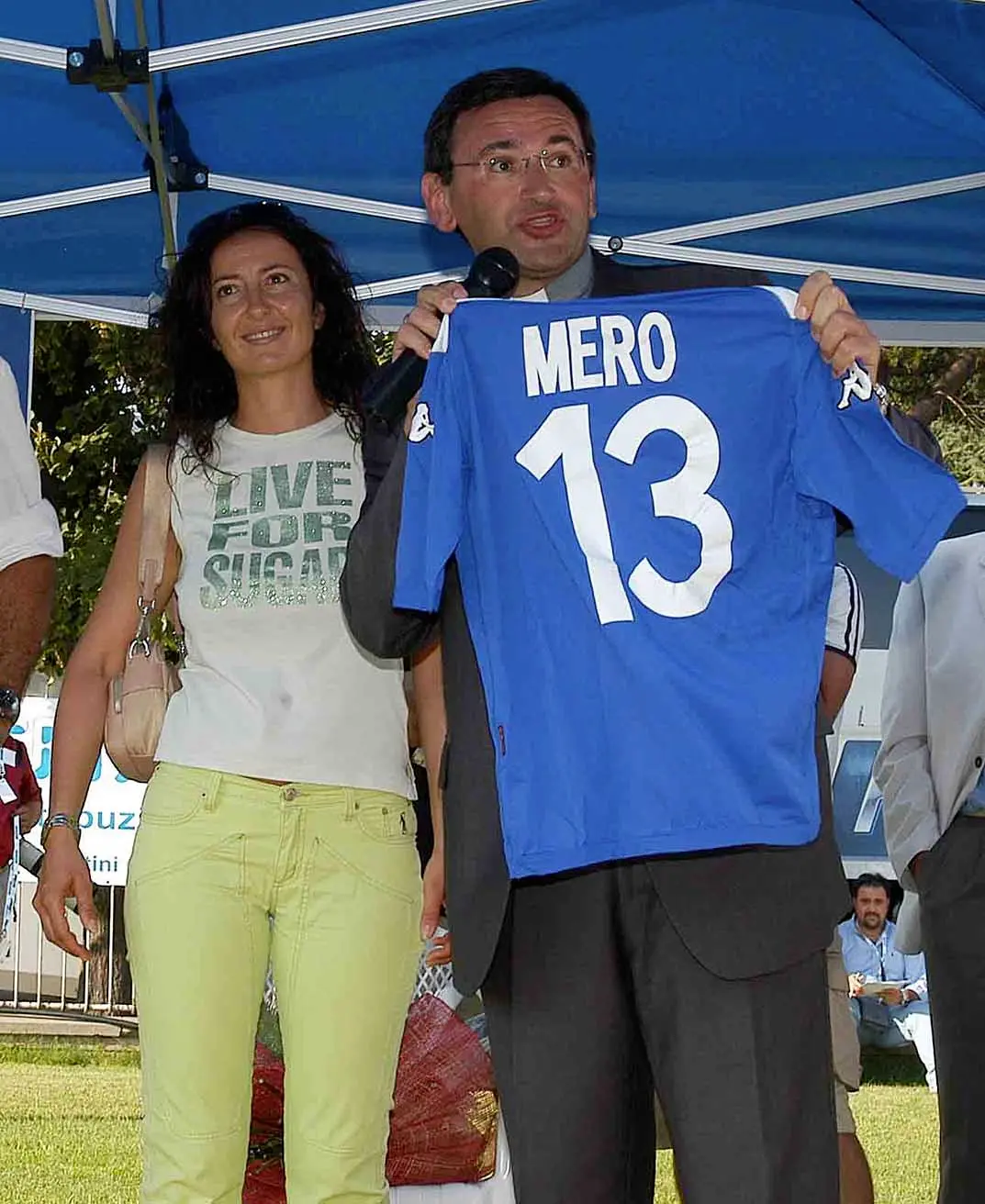 Un momento delle celebrazioni per Vittorio Mero: al centro Monica Porzio ed   il cardinale Tonini (Fotoservizio Reporter)