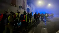 Il gruppo dei 15 Alpini della Monte Suello in cammino