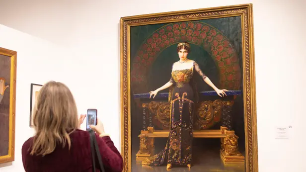 L'inaugurazione della mostra Liberty a Palazzo Martinengo