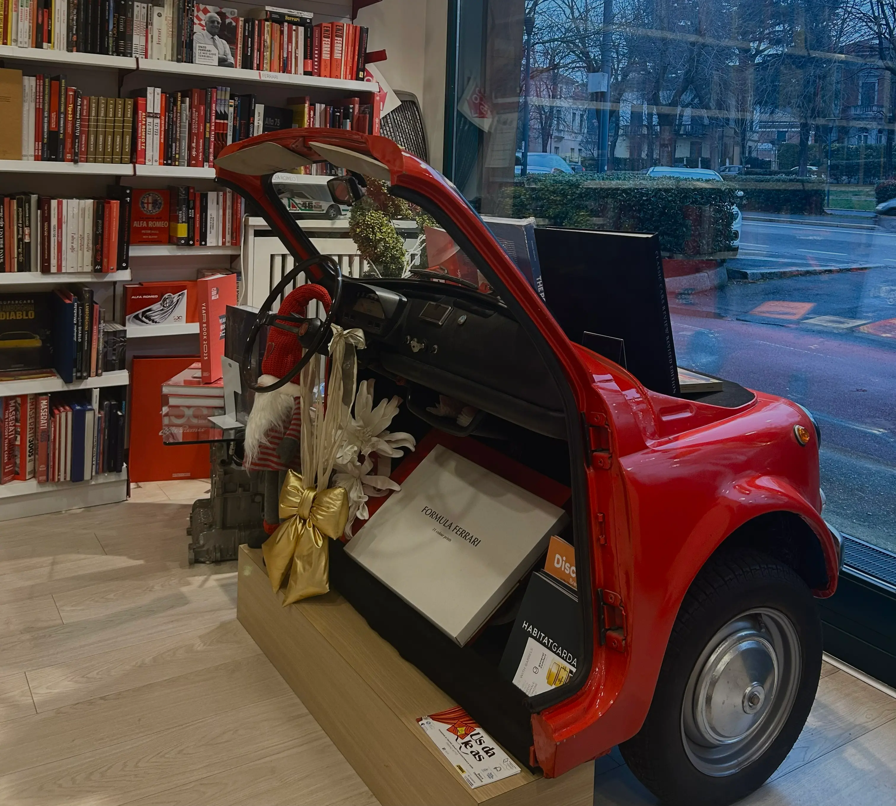 Gilena International Motor Books in viale Venezia