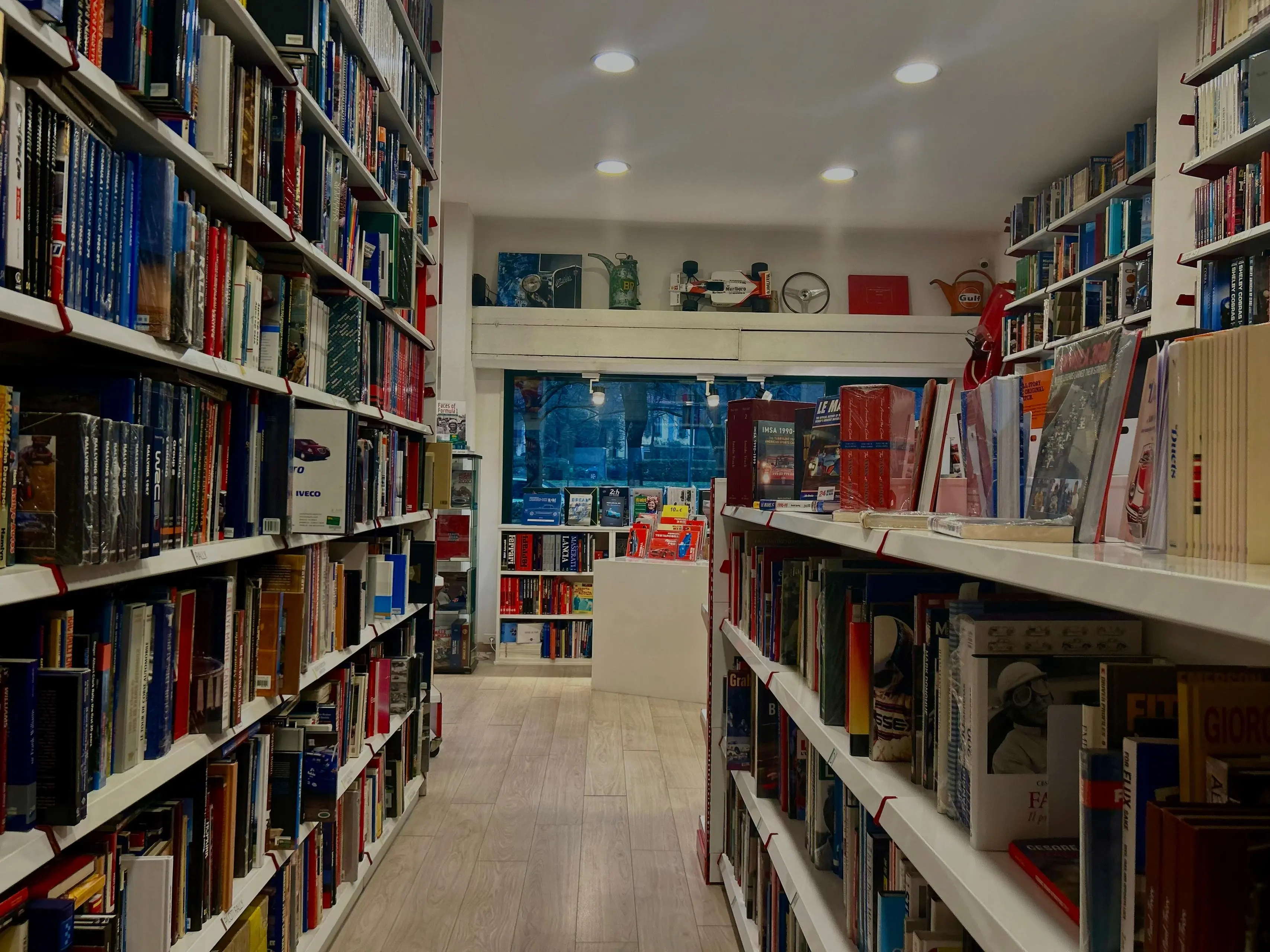 Gilena International Motor Books in viale Venezia