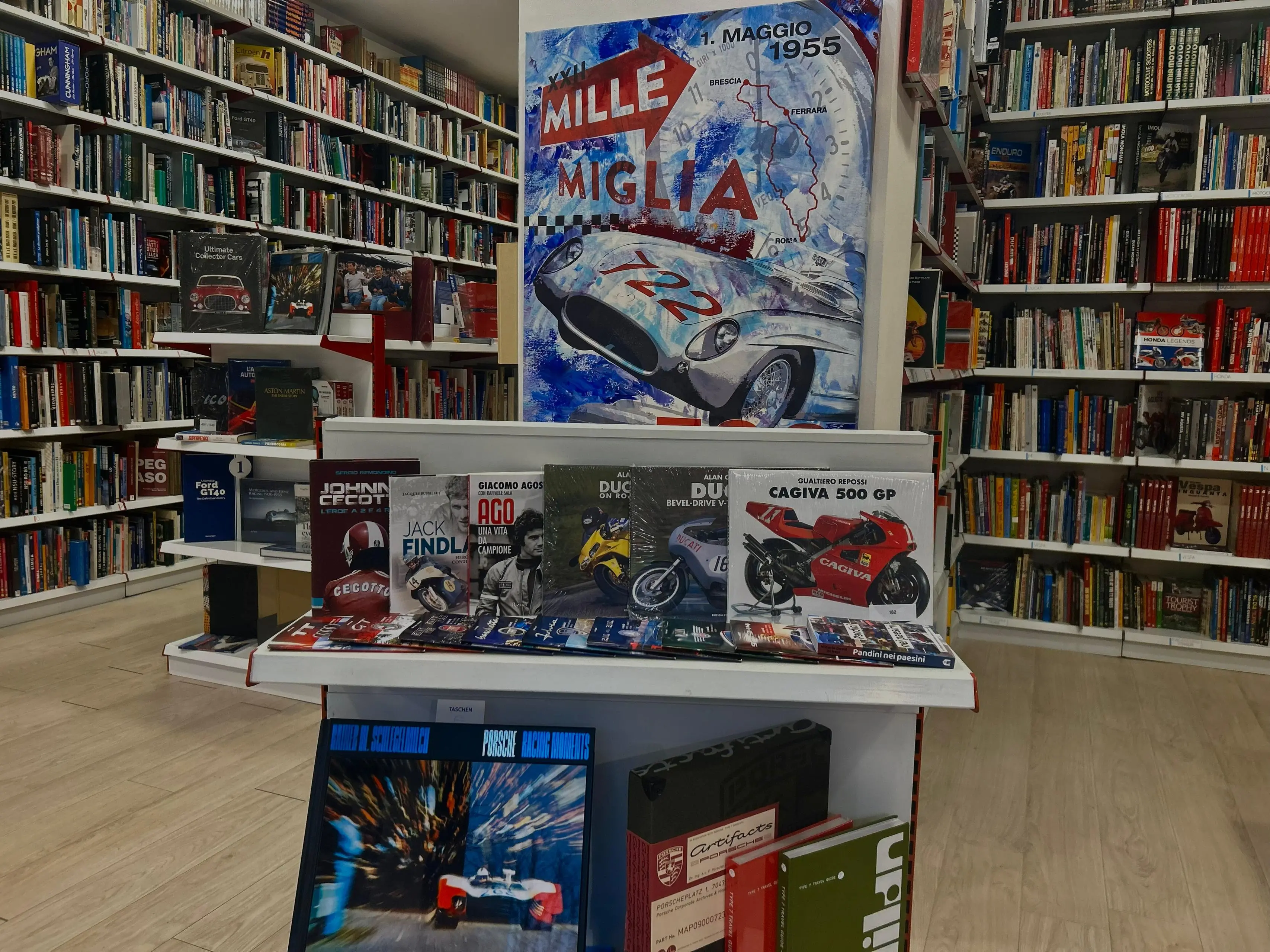 Gilena International Motor Books in viale Venezia