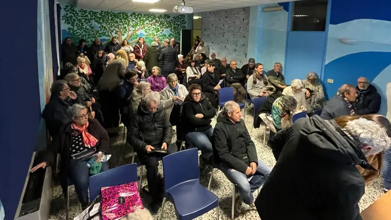 Un momento dell'assemblea - © www.giornaledibrescia.it