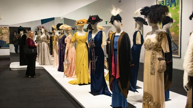 Gli abiti in mostra a Palazzo Martinengo - Foto New Reporter Papetti © www.giornaledibrescia.it