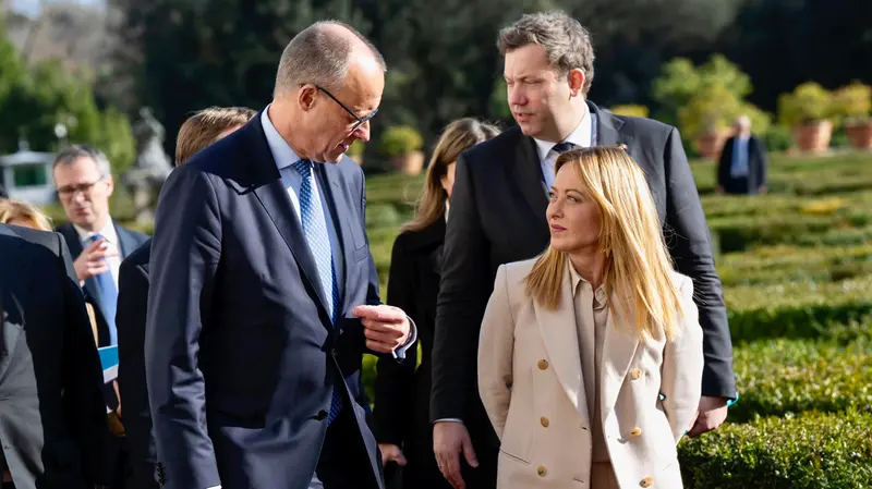 Friedrich Merz e Giorgia Meloni - Foto Ansa/Filippo Attili © www.giornaledibrescia.it
