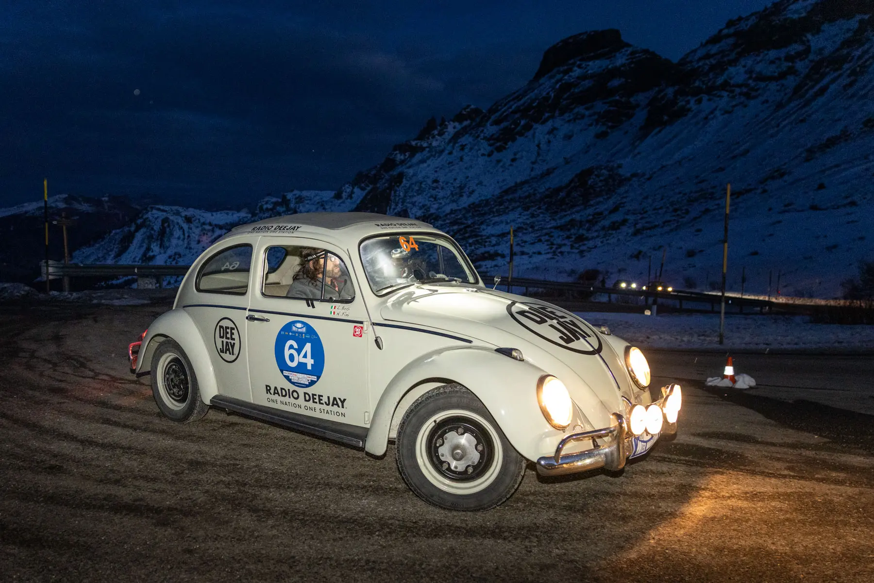 Il passaggio al Passo Pordoi (2.239)