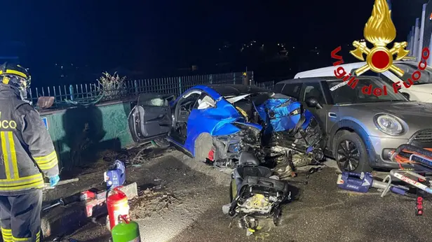 Niardo, l'auto sulla quale viaggiava come passeggero la vittima Daniele Caratti