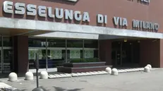 Via Milano supermercato Esselunga - © www.giornaledibrescia.it