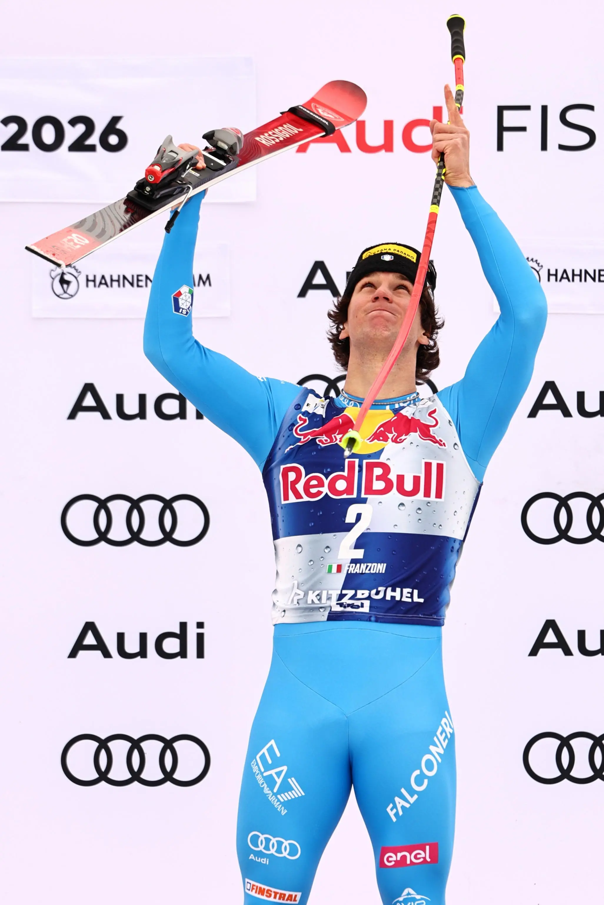 Giovanni Franzoni sul podio di Kitzbühel