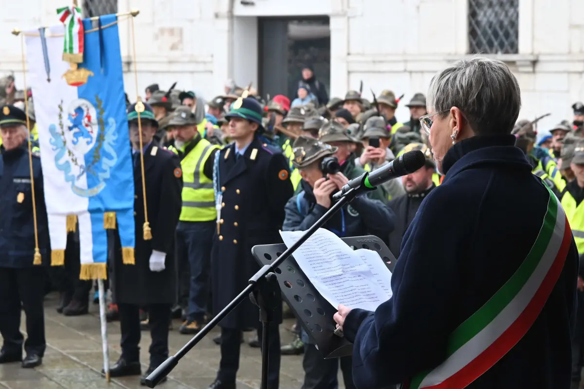 Gli Alpini tra piazza Loggia e piazza Paolo VI