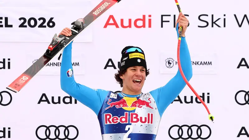 La felicità di Giovanni Franzoni sul podio della libera di Kitzbuehel - Foto Ansa © www.giornaledibrescia.it