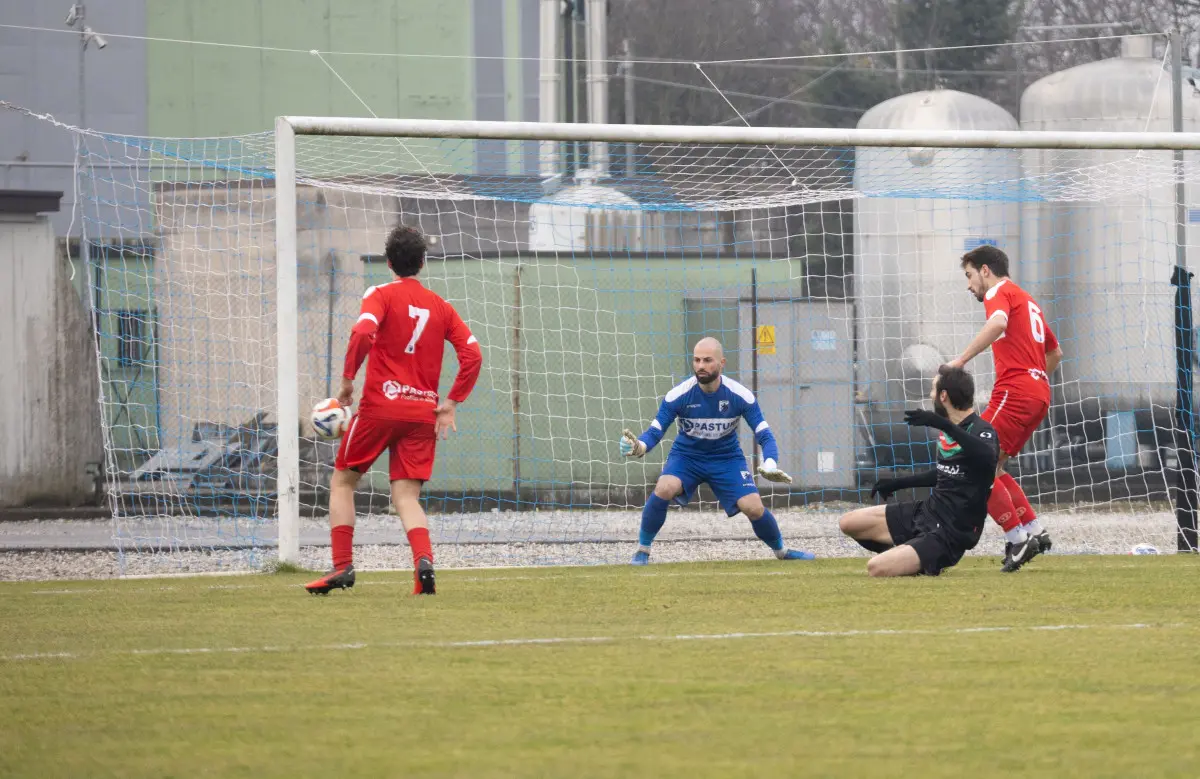 Seconda categoria, gli scatti di Gottolengo-Ceresarese