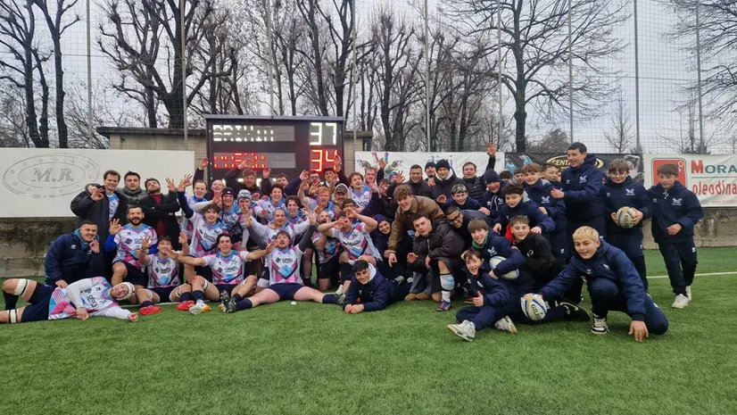 Il Brixia festeggia il titolo di campione d'inverno - © www.giornaledibrescia.it