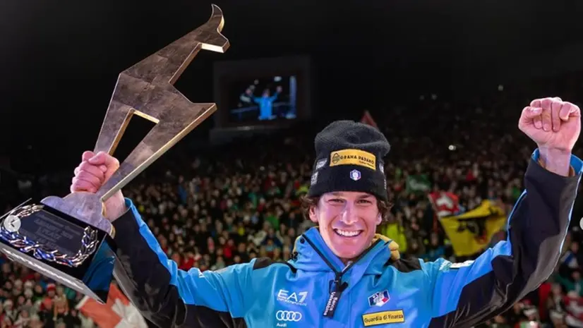 La premiazione pubblica davanti a 50mila persone - Foto Fis