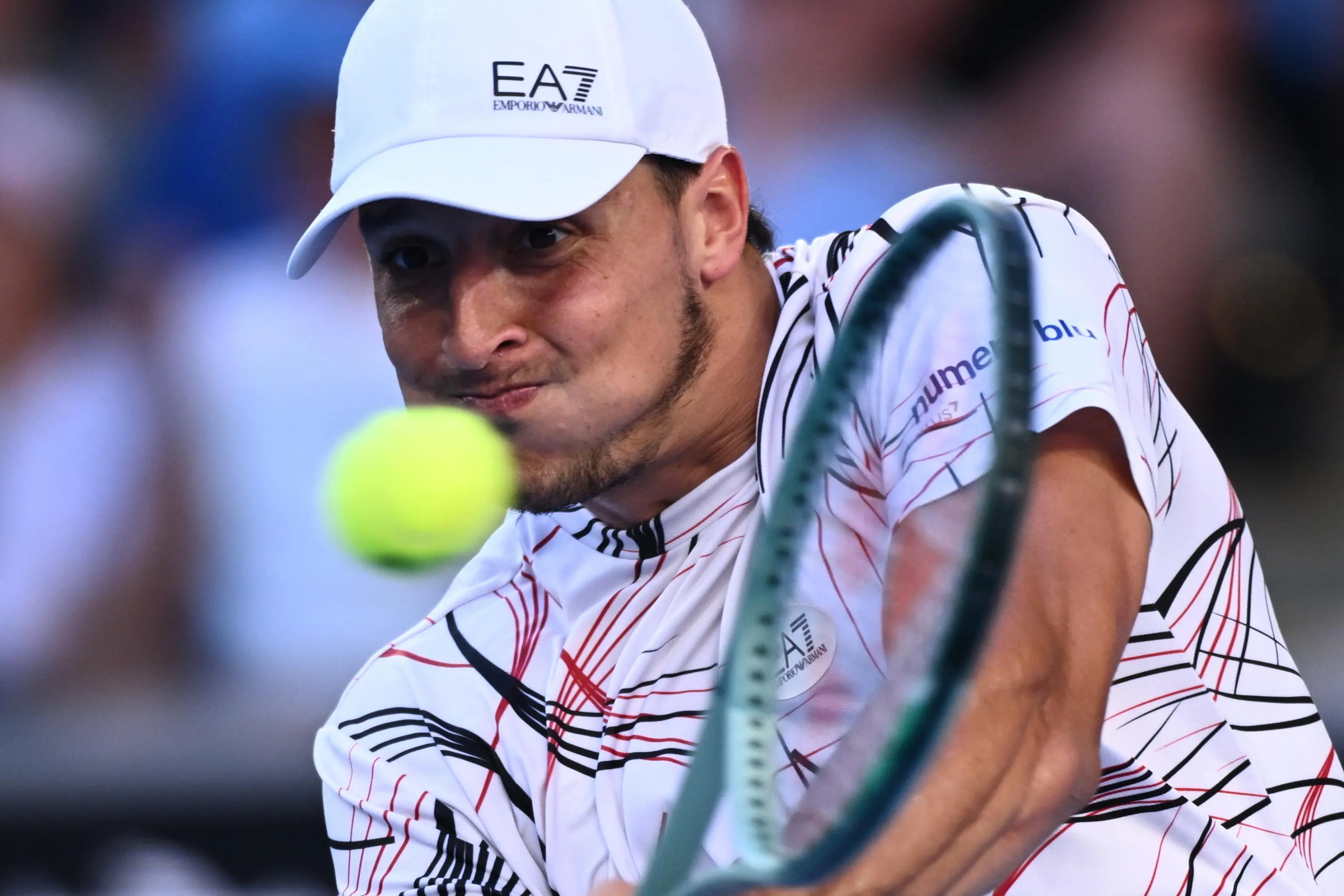 Australian Open, Sinner vince il derby italiano con Luciano Darderi