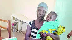 Una mamma insieme al suo piccolo - © www.giornaledibrescia.it