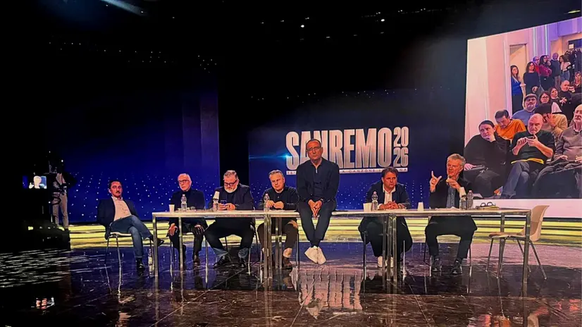 La presentazione delle canzoni in gara - © www.giornaledibrescia.it