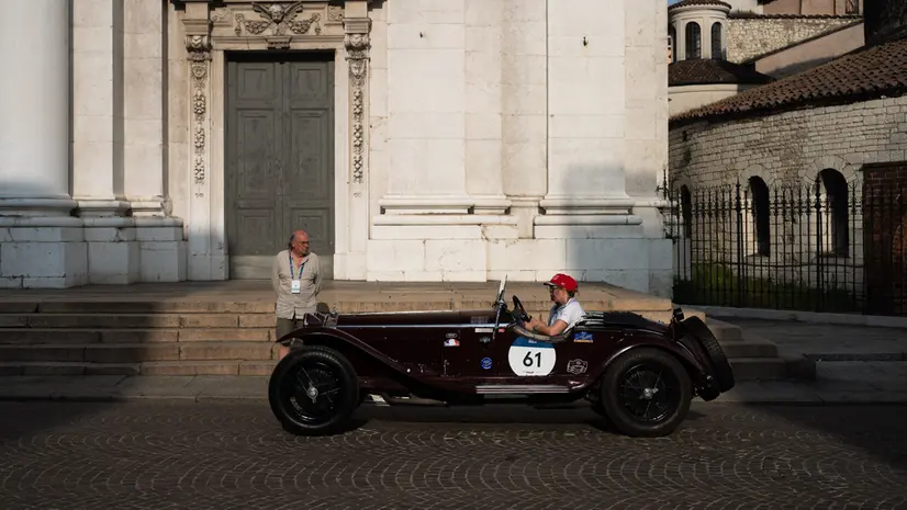 La Mille Miglia, il passaggio delle auto in piazza Paolo VI - New Reporter Favretto © www.giornaledibrescia.it