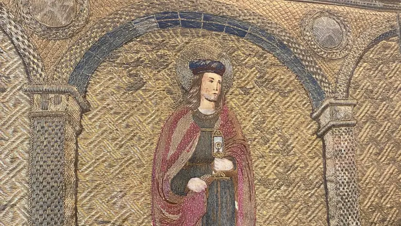 Un dettaglio del Paliotto dei Santi - © www.giornaledibrescia.it