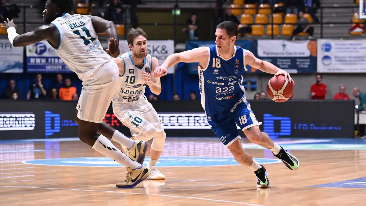 Nikola Ivanovic durante Cantù-Brescia - Foto M.Ceretti / Ciamillo-Castoria