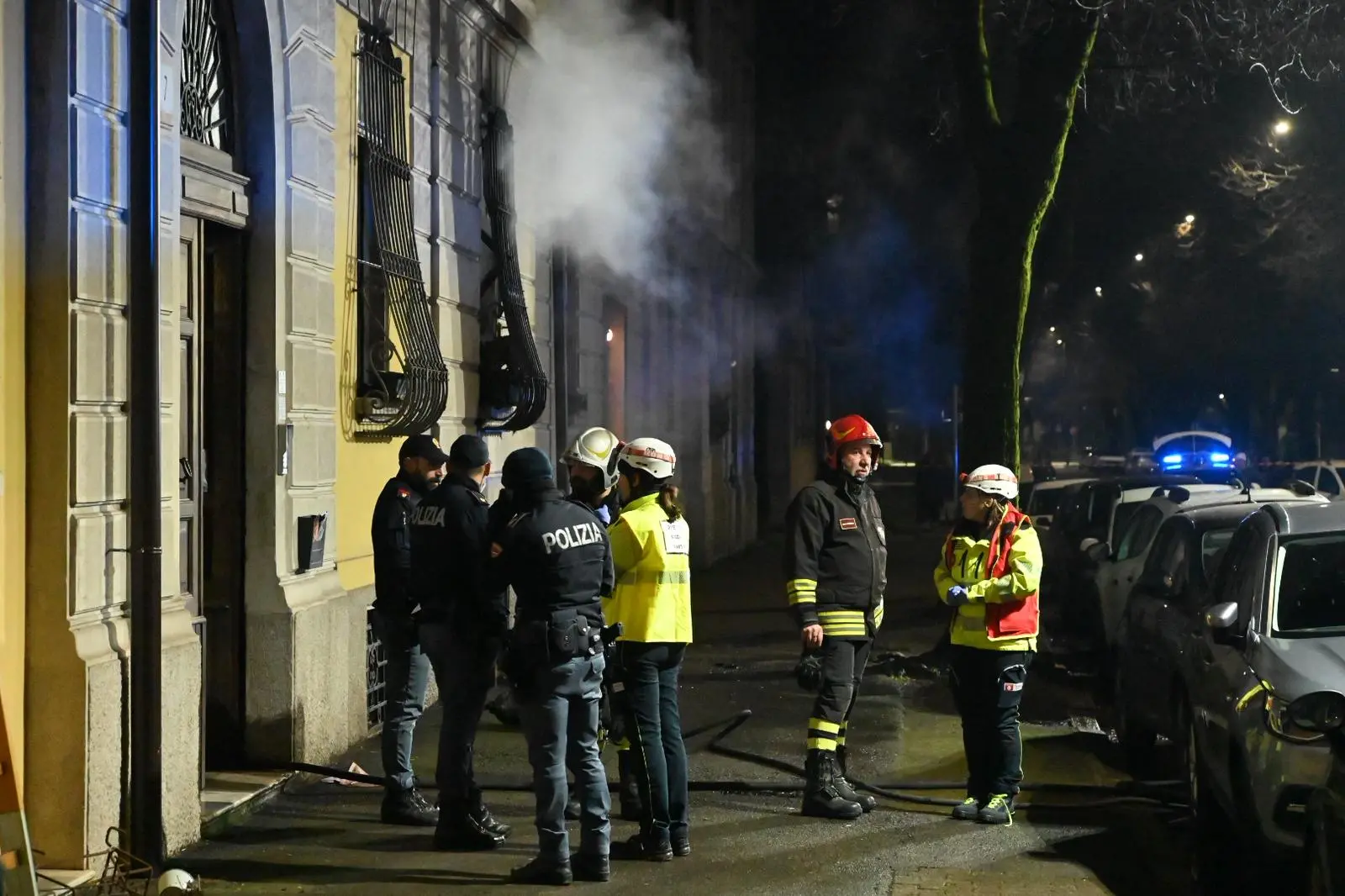 L'incendio in via Monte Nero