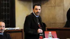 Gianbattista Ferrari in Loggia durante un consiglio comunale - © www.giornaledibrescia.it