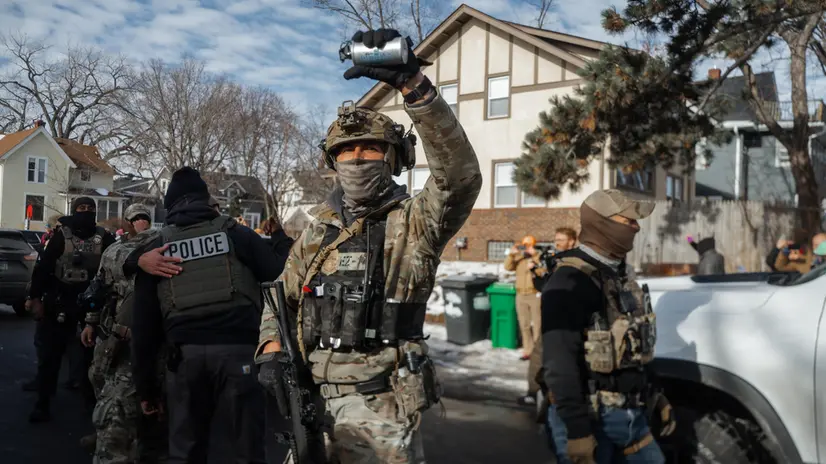 Un agente della Border patrol a Minneapolis - Foto Ansa © www.giornaledibrescia.it
