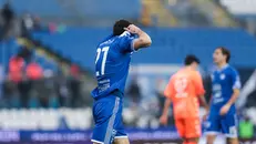 La delusione di Lamesta nella sfida col Renate - Foto New Reporter © www.giornaledibrescia.it