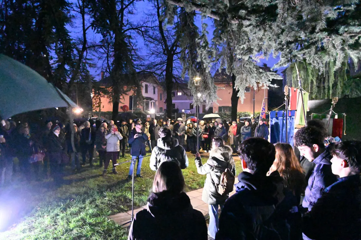 La fiaccolata della memoria a Brescia