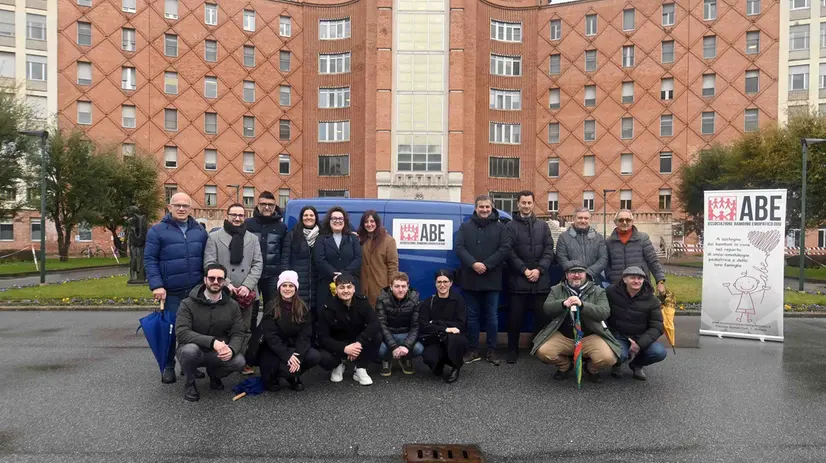 La consegna del nuovo mezzo ad Abe - Foto Marco Ortogni/Neg © www.giornaledibrescia.it