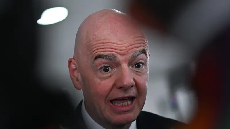 Gianni Infantino, presidente della Fifa - Foto Epa/Andre Borges © www.giornaledibrescia.it