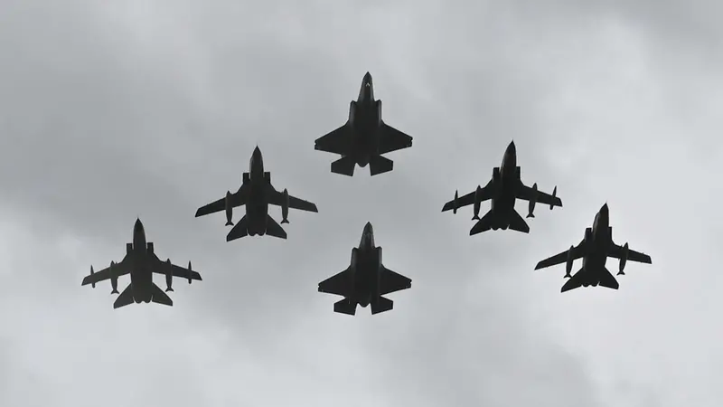 Alcuni aerei militari del 6° Stormo in formazione - © www.giornaledibrescia.it