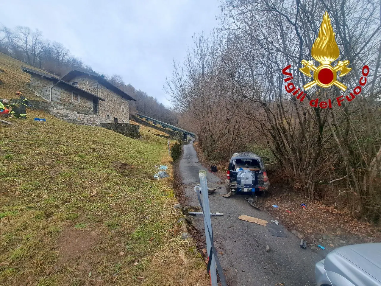 I vigili del fuoco sul luogo dell'incidente