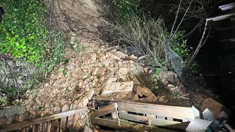 La frana che si è verificata a Sarezzo - © www.giornaledibrescia.it