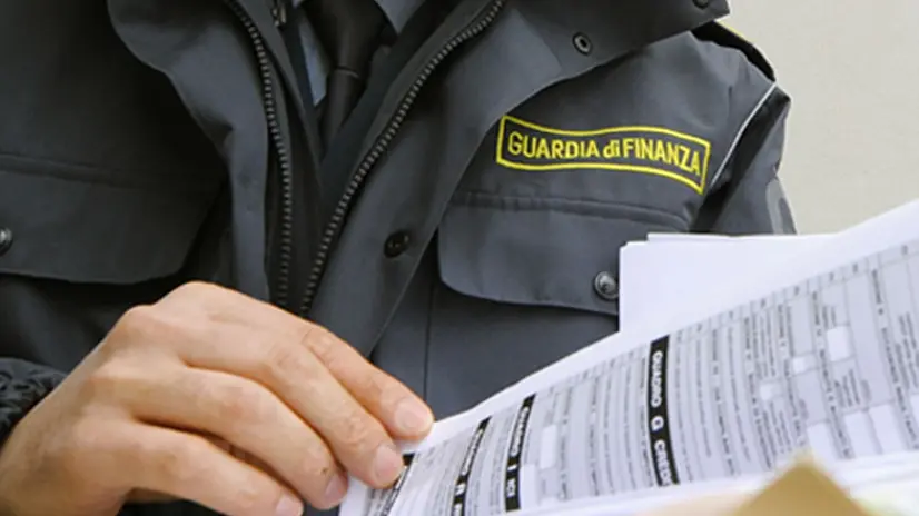 Guardia di Finanza al lavoro - Foto Ansa © www.giornaledibrescia.it