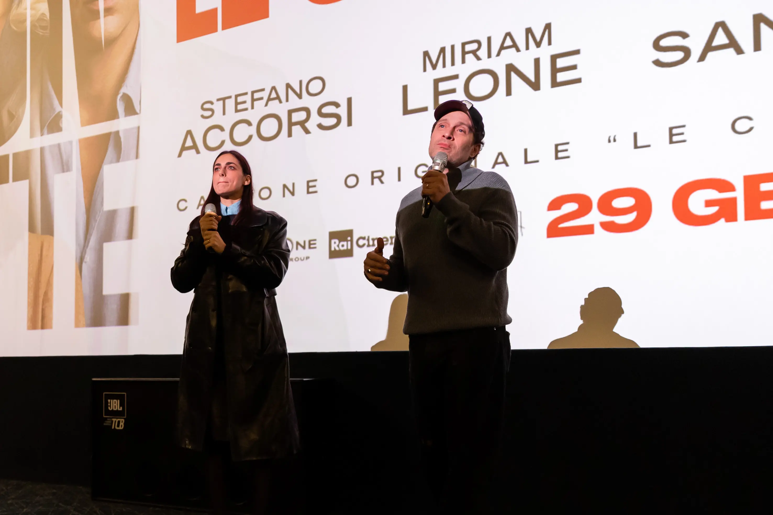 Mirian Leone e Claudio Santamaria alla Oz
