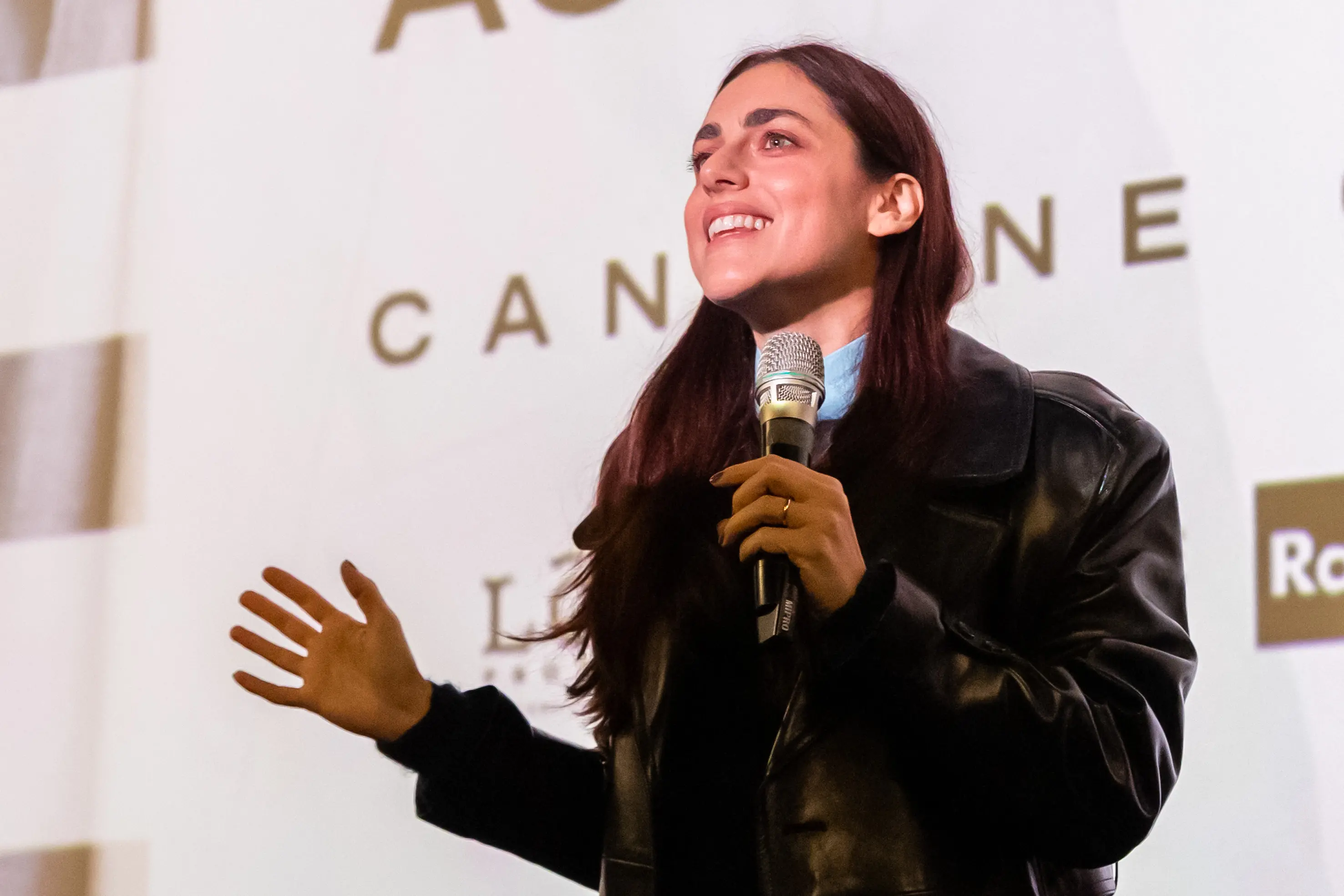 Mirian Leone e Claudio Santamaria alla Oz