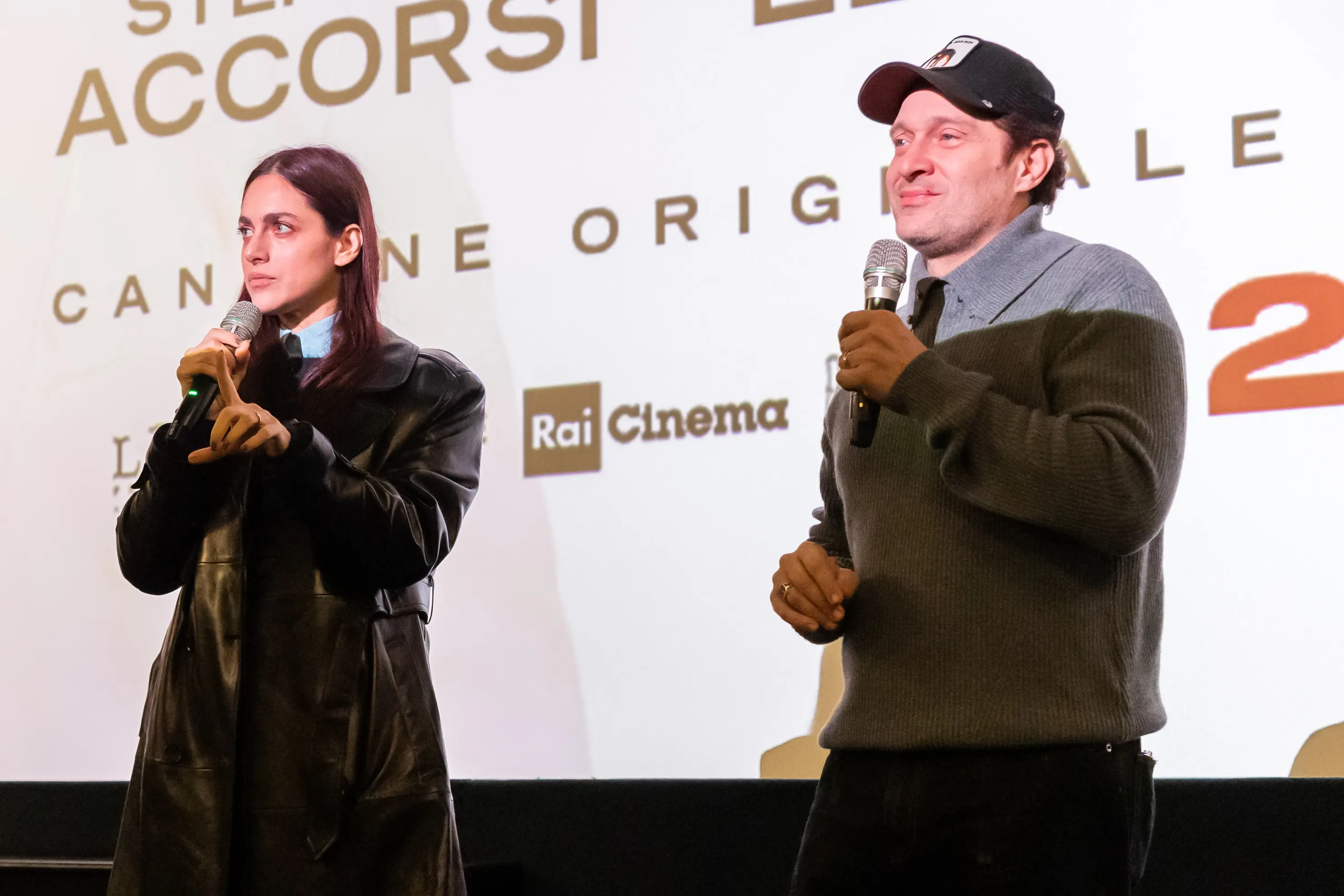 Mirian Leone e Claudio Santamaria alla Oz