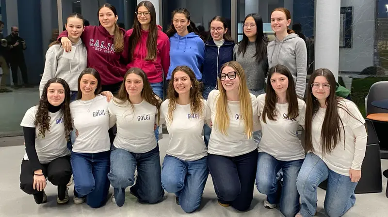 Le studentesse del liceo cittadino e di quello camuno - © www.giornaledibrescia.it