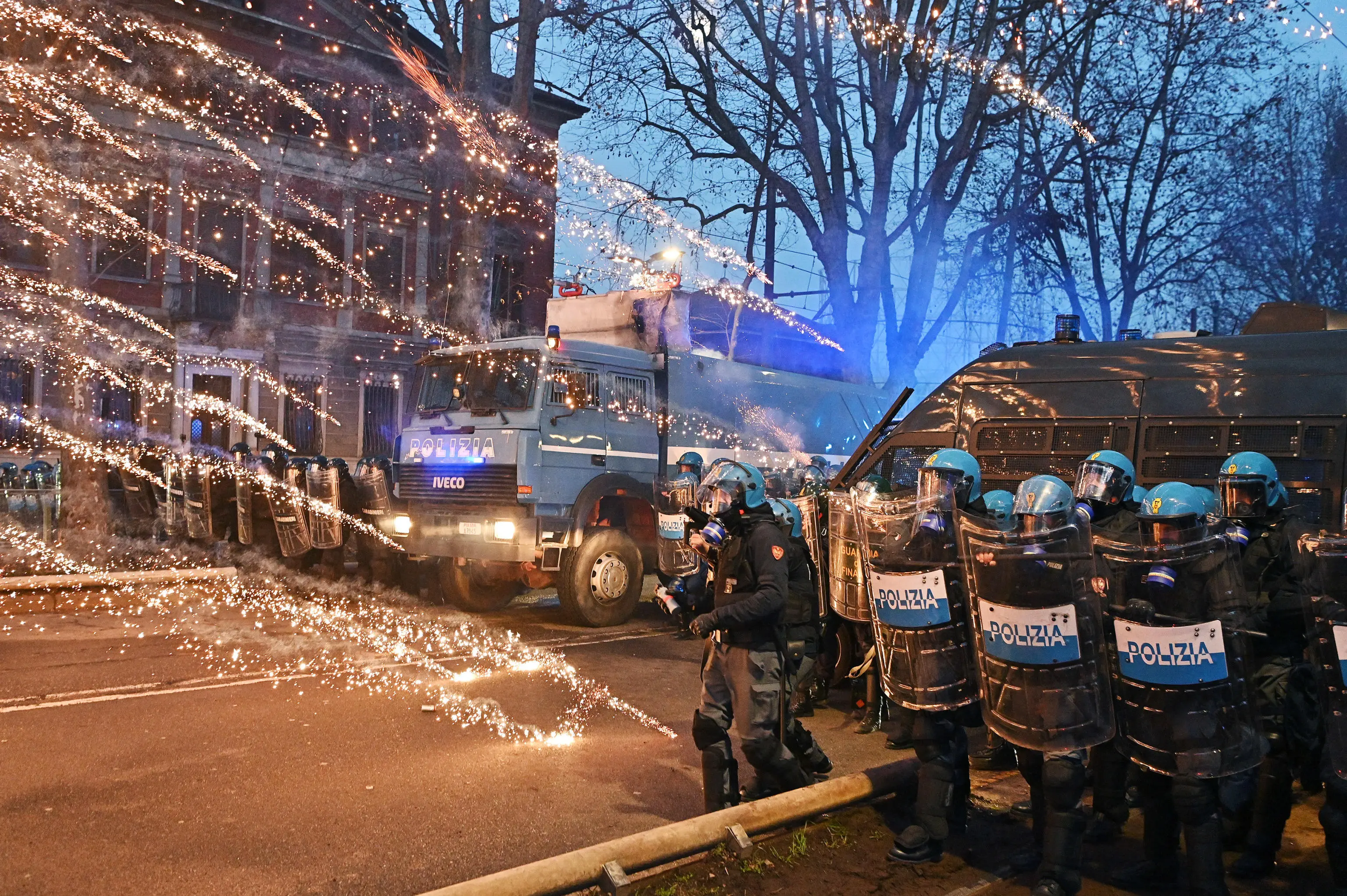 Il corteo e gli scontri a Torino