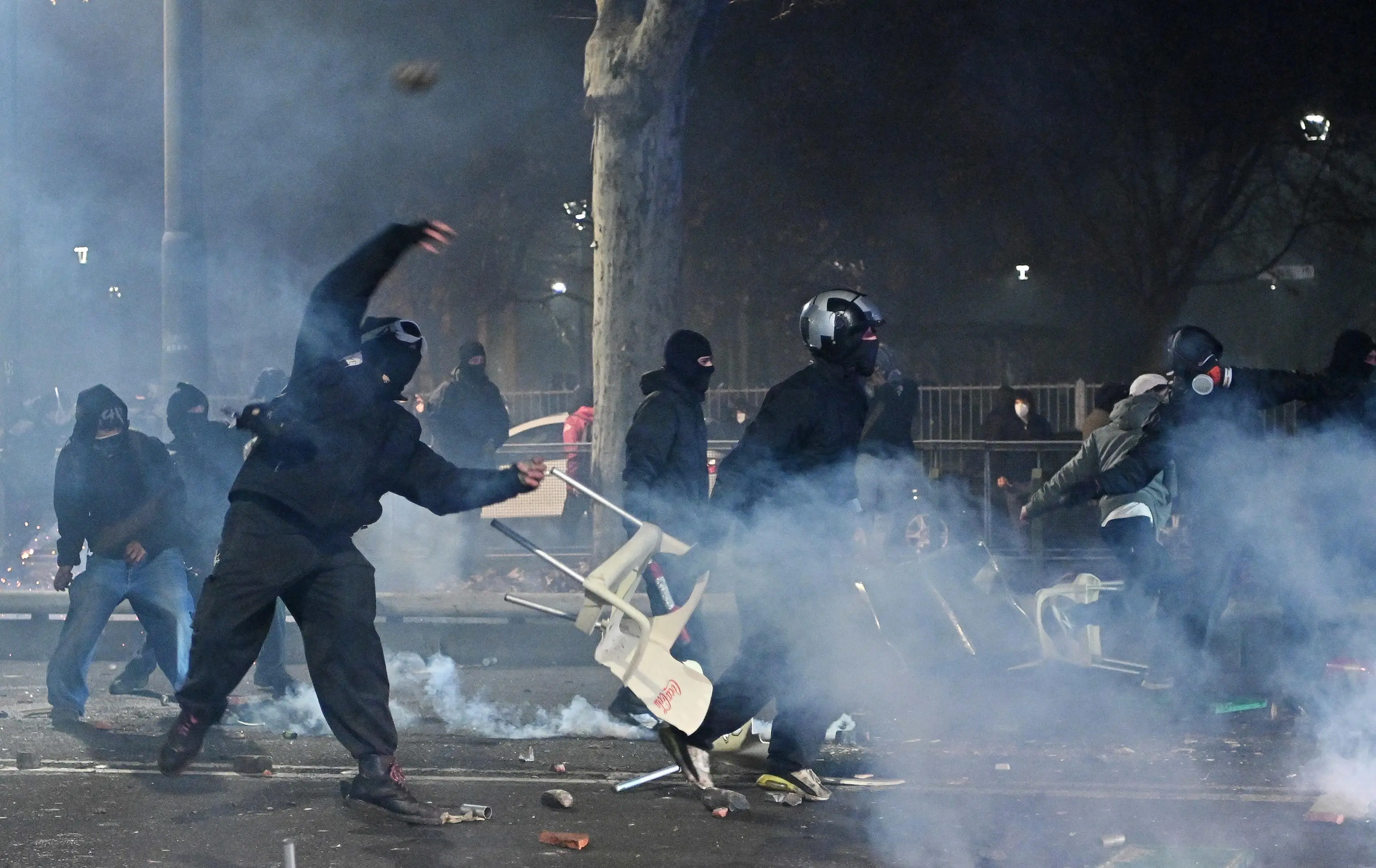 Il corteo e gli scontri a Torino