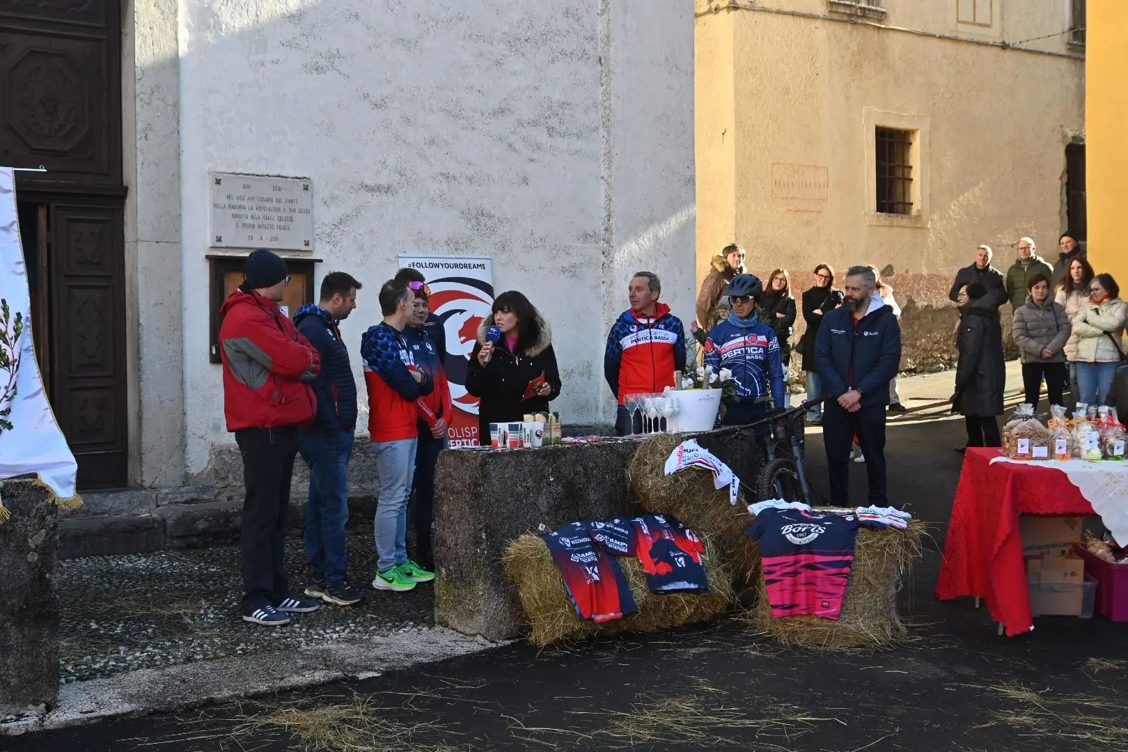 In Piazza con Noi alle Pertiche