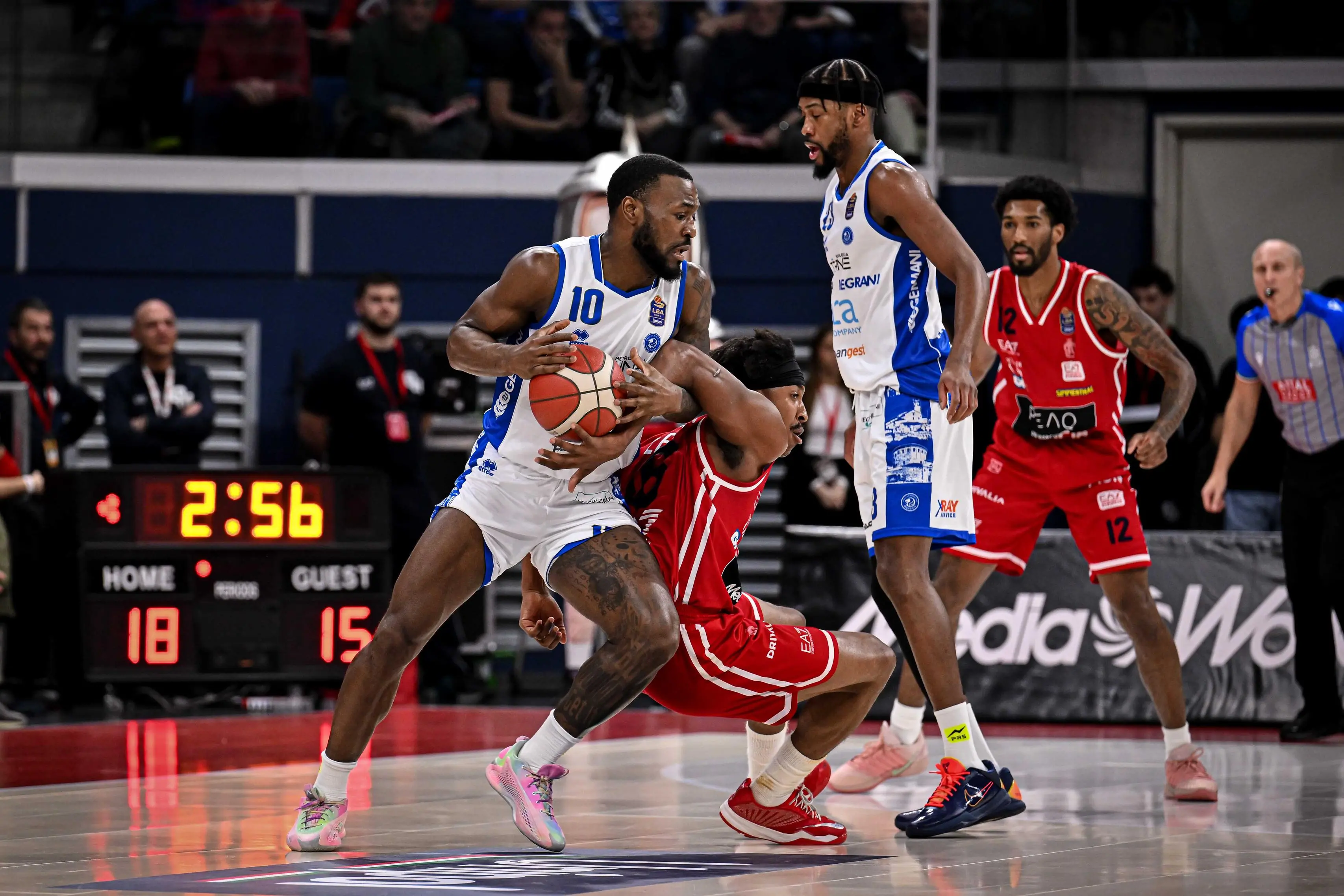 Basket, gli scatti di Olimpia Milano-Germani