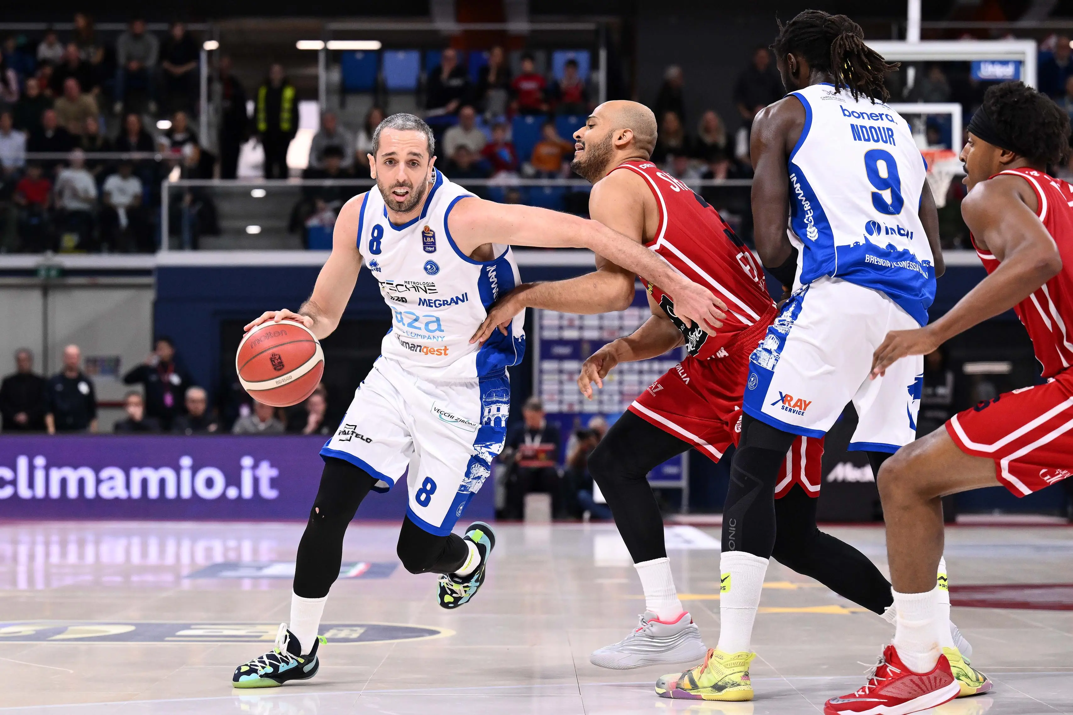 Basket, gli scatti di Olimpia Milano-Germani